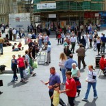 Crowd of Shoppers, Blackett Street, Newcastle upon Tyne (picture Freefoto.com)