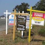 Lot of houses for sale due to mortgage crisis, 2008 (picture The truth about)
